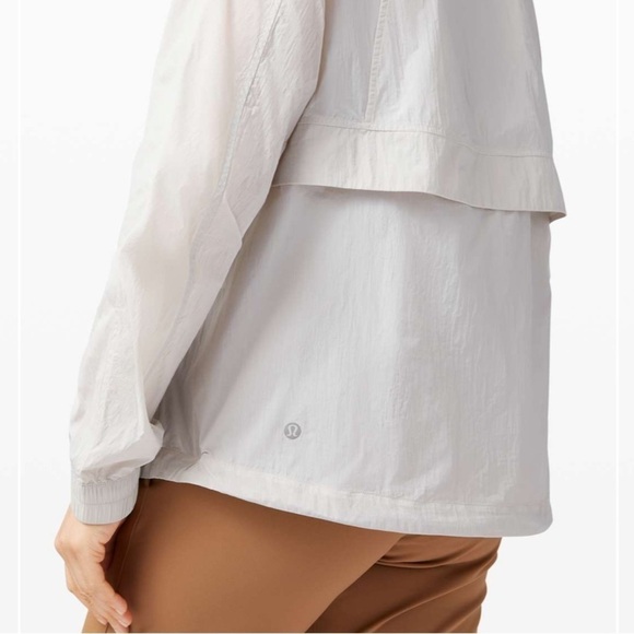 Lululemon Hood Lite Jacket *Packable - Picture 4 of 11